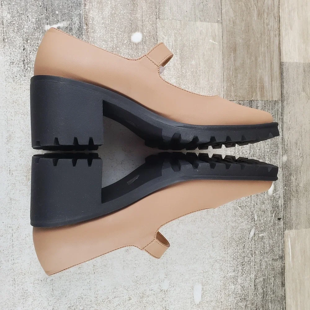 Journee Gladys Womens Mary Jane Pumps Sz 7.5 M Tan Vegan Square Toe Block Heel